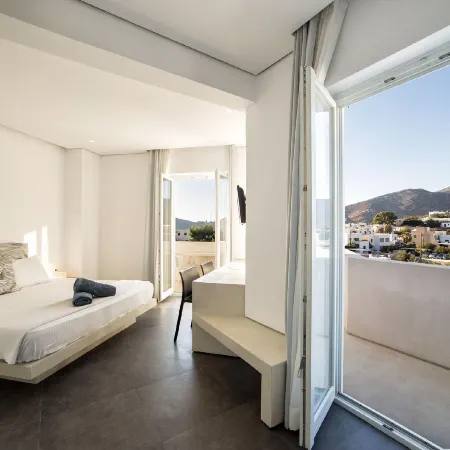 Relux Ios Hotel Ξενοδοχεία στην πόλη Ίος