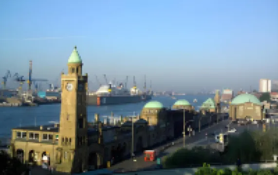 โรงแรมเทอร์มินัสที่สถานีรถไฟหลักและ ZOB