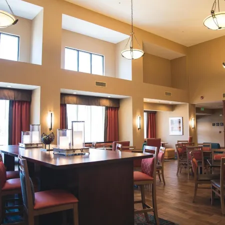 Hampton Inn & Suites Greeley