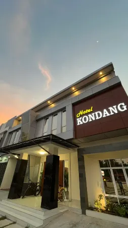 Hotel Kondang Syariah Отели в г. Kototuo Limokampuang