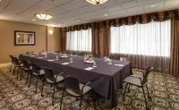 The Rockville Hotel, a Ramada by Wyndham - Business