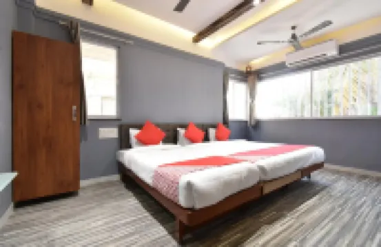 Hotel Ashirwad, Solpaur