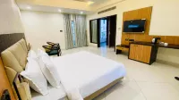 7 Hills Hotel & Resort - balcony