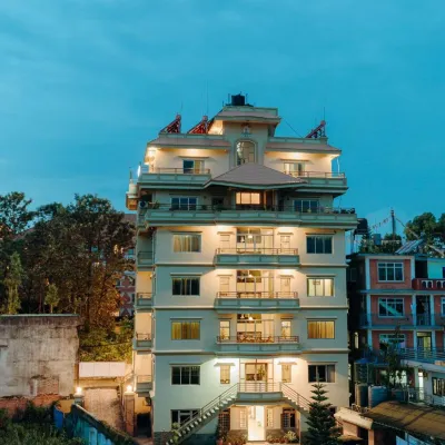 Tise Hotel アーリャガート周辺のホテル
