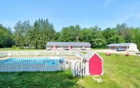 The Villager Motel - Swimmingpools