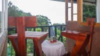 De Rock Jungle Living Resort