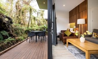 Rainforest Retreat