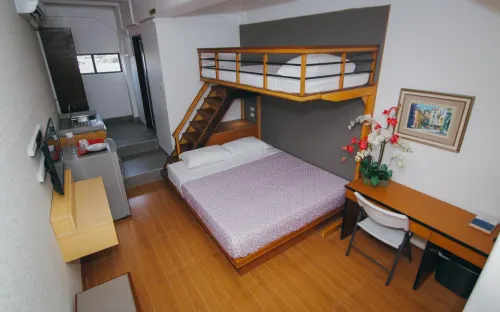 Amaris Bed & Breakfast - Inns