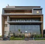 Lotus Vista - Mountain view