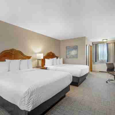 Best Western Plus Dubuque Hotel Conference Center Rooms