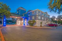 Days Inn & Suites by Wyndham San Antonio North/Stone Oak