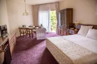 Santa Resort Hotel (Санта Резорт)