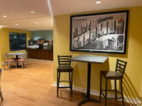 Super 8 by Wyndham Monroe Hotels in Monroe