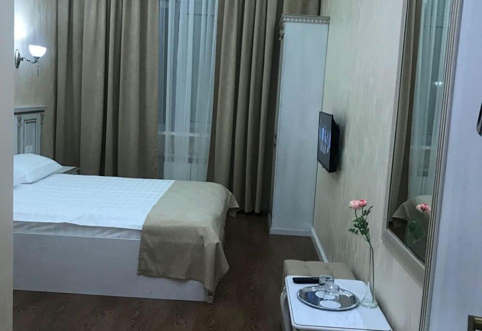 Invite Hotel Andropova