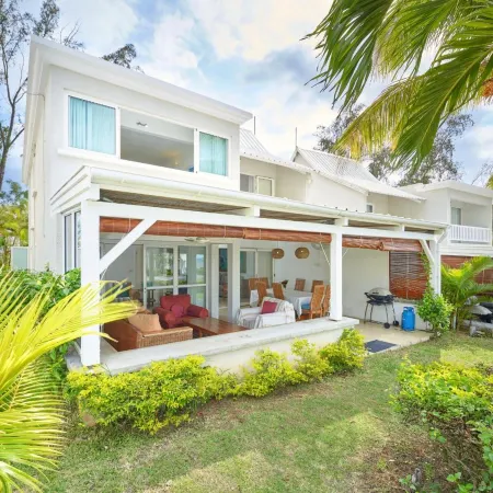 White Oaks Villas