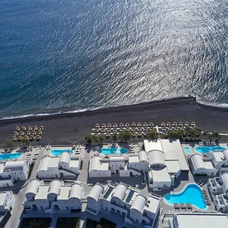 Costa Grand Resort & Spa Отели рядом с достопримечательностью «Черный пляж»