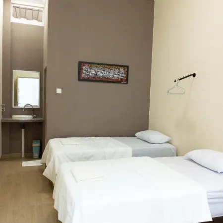 Bu Sepuh GuestHouse
