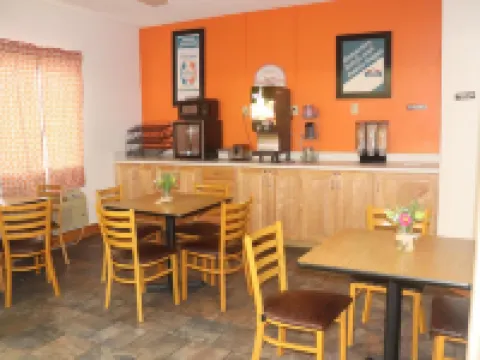 Howard Johnson by Wyndham Tifton GA I-75 ティフトンのホテル