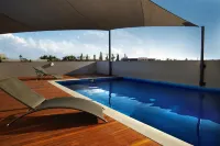 MainStay Suites Mackay - piscina
