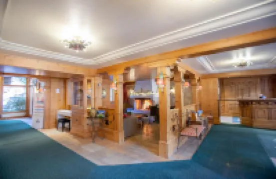 Les Balcons du Savoy