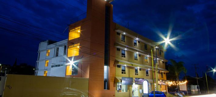 Hotel Elizabeth Ciudad Deportiva โรงแรมในอากวาสกาเลียนเตส