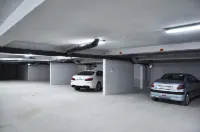 Sarajevo Daily Apartments - parking