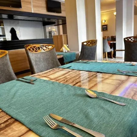 Central Hotel & Restaurant