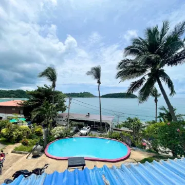 Naiharn on the Rock Resort Phuket Отели рядом с достопримечательностью «Смотровая площадка Ката-Карон»