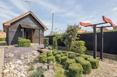 Kenilworth Garden Accommodation Отели рядом с достопримечательностью «Сандрингем Эстейт»