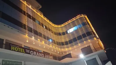 Hotel the Grand Jashi Residency Hotels in der Nähe von TIRUAPATI NAGAR COMMON PLOT