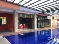 Palm Beach Hotel - Airport Shuttle