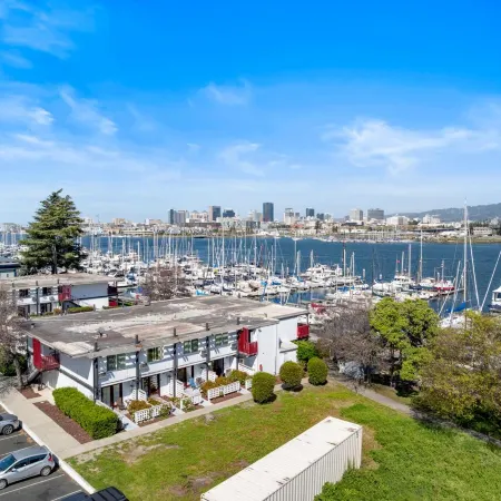 Marina Village Inn