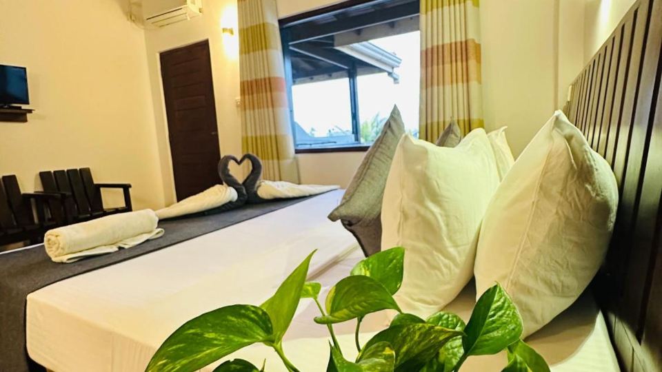 Cozy Sea View Inn