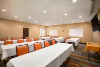 Fairfield Inn & Suites Quincy Hôtels à : Quincy