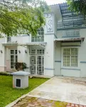 Villa Greenhill Sibolangit Chaster Hotels in Martelu