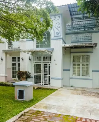 Villa Greenhill Sibolangit Chaster Hotel di Martelu