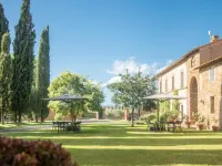 Tenuta di Poggio Cavallo Hotele w: Grosseto