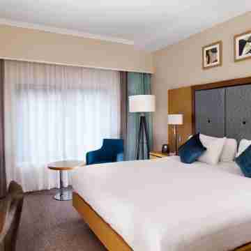 DoubleTree by Hilton Woking Rooms