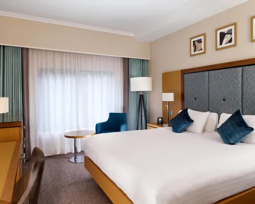 DoubleTree by Hilton Woking Hotels in Woking