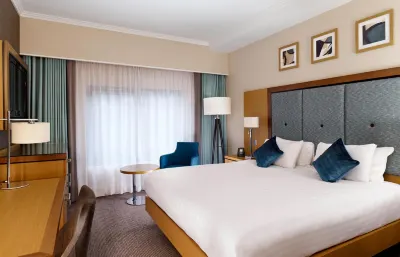 DoubleTree by Hilton Woking Các khách sạn ở 