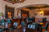 Clontarf Castle Hotel - Bares