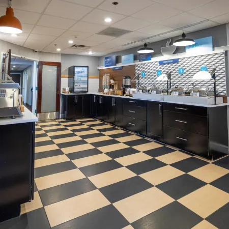 Holiday Inn Express NEWARK AIRPORT – ELIZABETH by IHG
