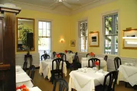 Rhett House - breakfast