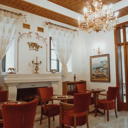 Hotel Argjiro