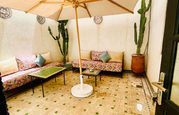 Riad Douirtna