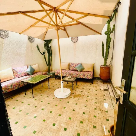 Riad Douirtna