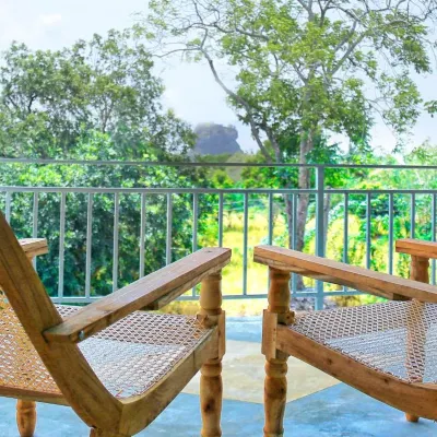سيجيريا روك هايد Hotels near صخرة سيجيريا