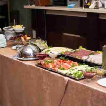 Hotel Vesta Dining/Meeting Rooms