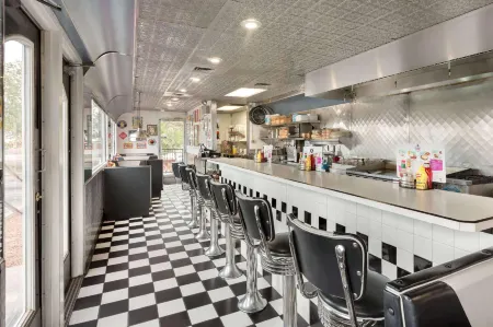 Travelodge by Wyndham Belen Отели в г. Валенсия