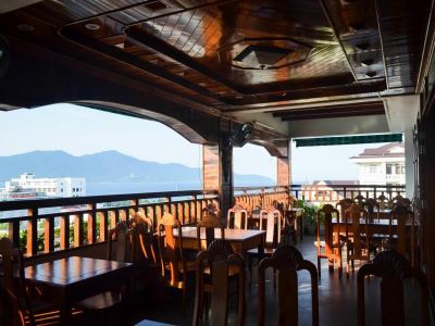 Restaurant San San Hotel Photo